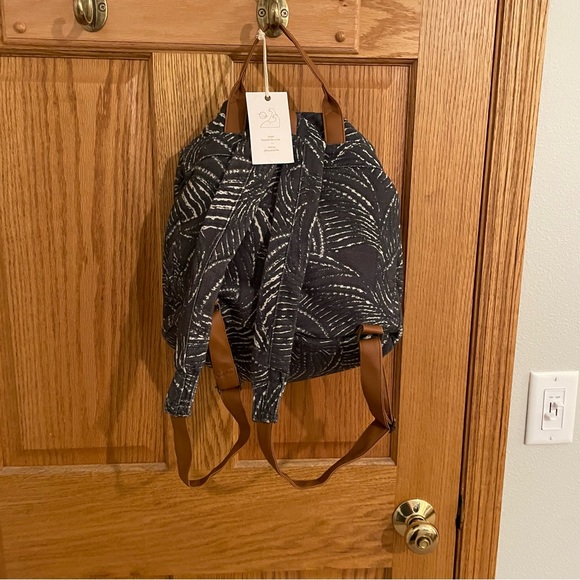 NWT backpack - Picture 2 of 9